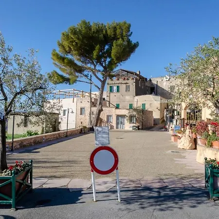 Casa vacanze Altido Exclusive With Rooftop Jacuzzi&view In Verezzi Borgio Verezzi