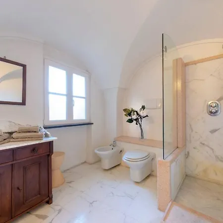 Altido Exclusive With Rooftop Jacuzzi And View In Verezzi Holiday home Borgio Verezzi